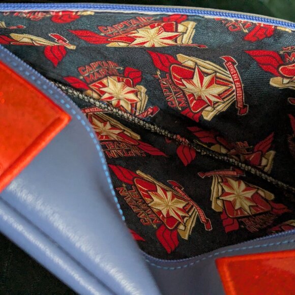 NWOT Captain Marvel & Goose Crossbody Bag w/detachable strap - Picture 5 of 5